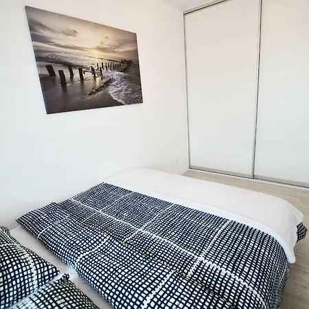 Апартаменты Apartament Blekitne Wybrzeze- Z Garazem