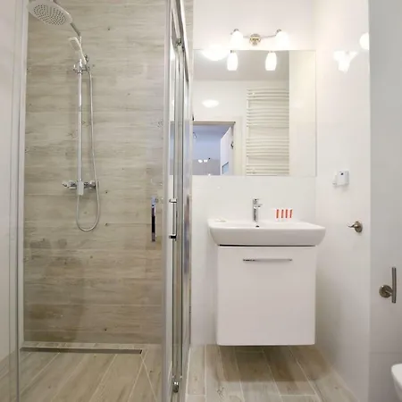 Apartament Blekitne Wybrzeze- Z Garazem * Колобжег