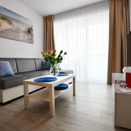 Апартаменты Apartament Blekitne Wybrzeze- Z Garazem Колобжег