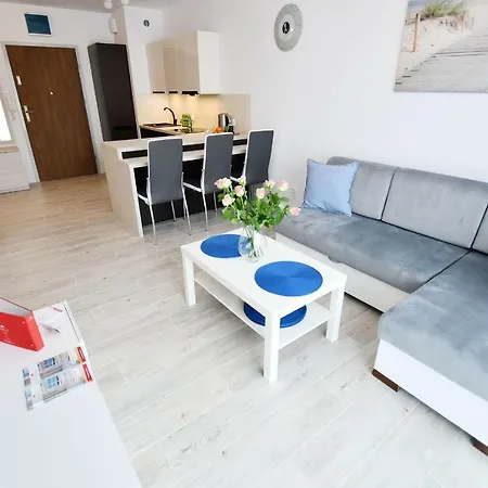 Apartament Blekitne Wybrzeze- Z Garazem * Колобжег