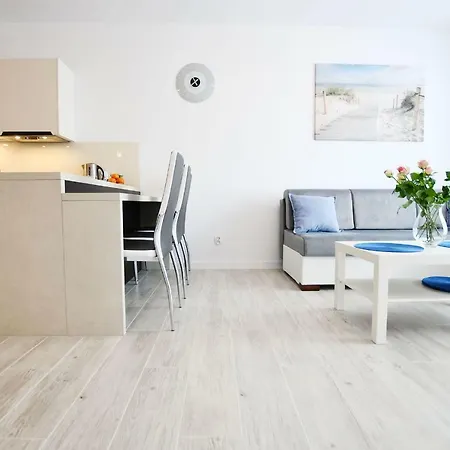 Apartament Blekitne Wybrzeze- Z Garazem Колобжег